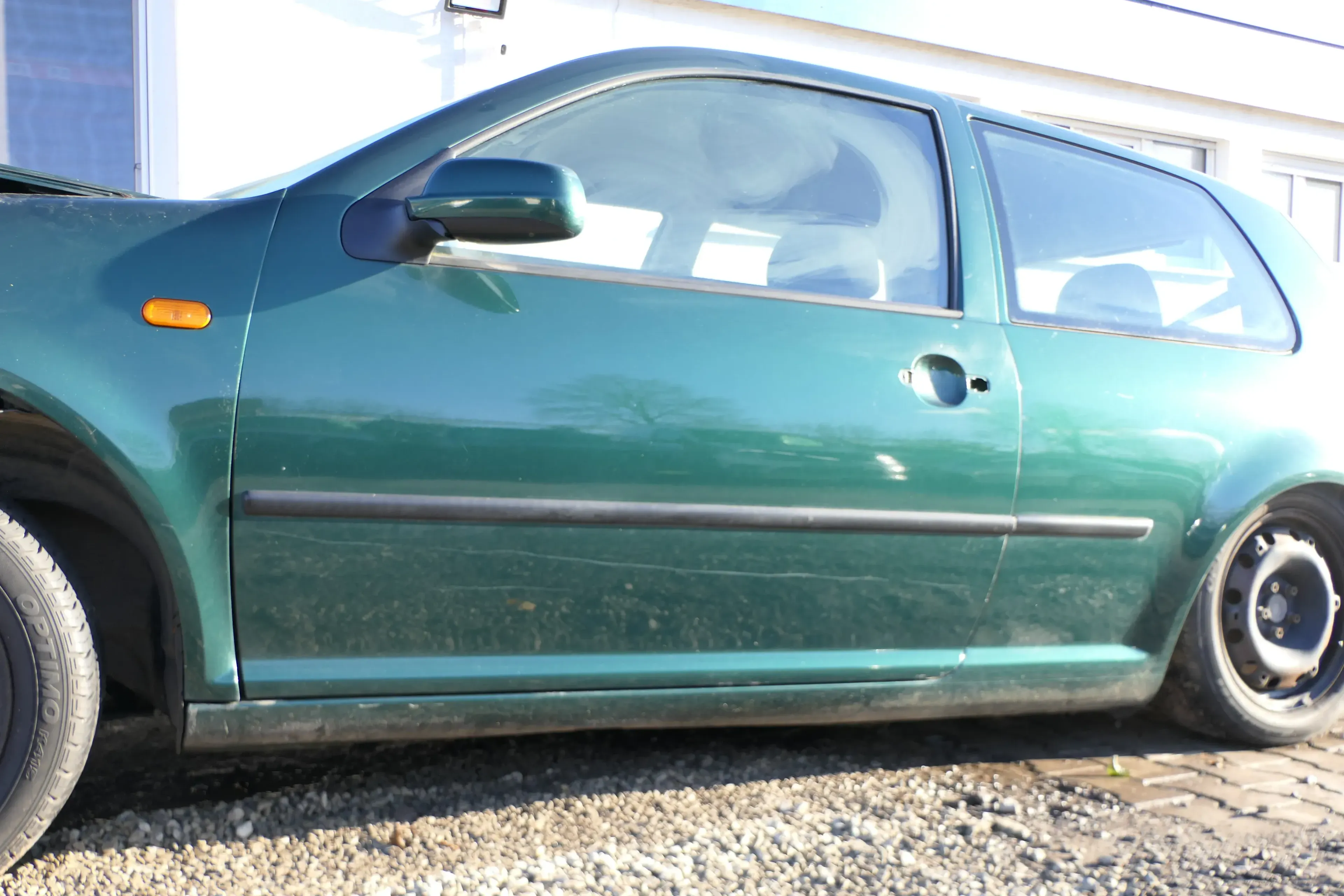 VW Golf 4 Tür vorne links Fahrertür 2/3-Türer grün LC6M brightgreen ohne Anbaute - Bild 1
