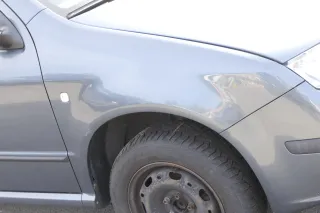 Skoda Fabia 6Y Kotflügel vorne rechts grau LF7V auch Kombi - Bild 3