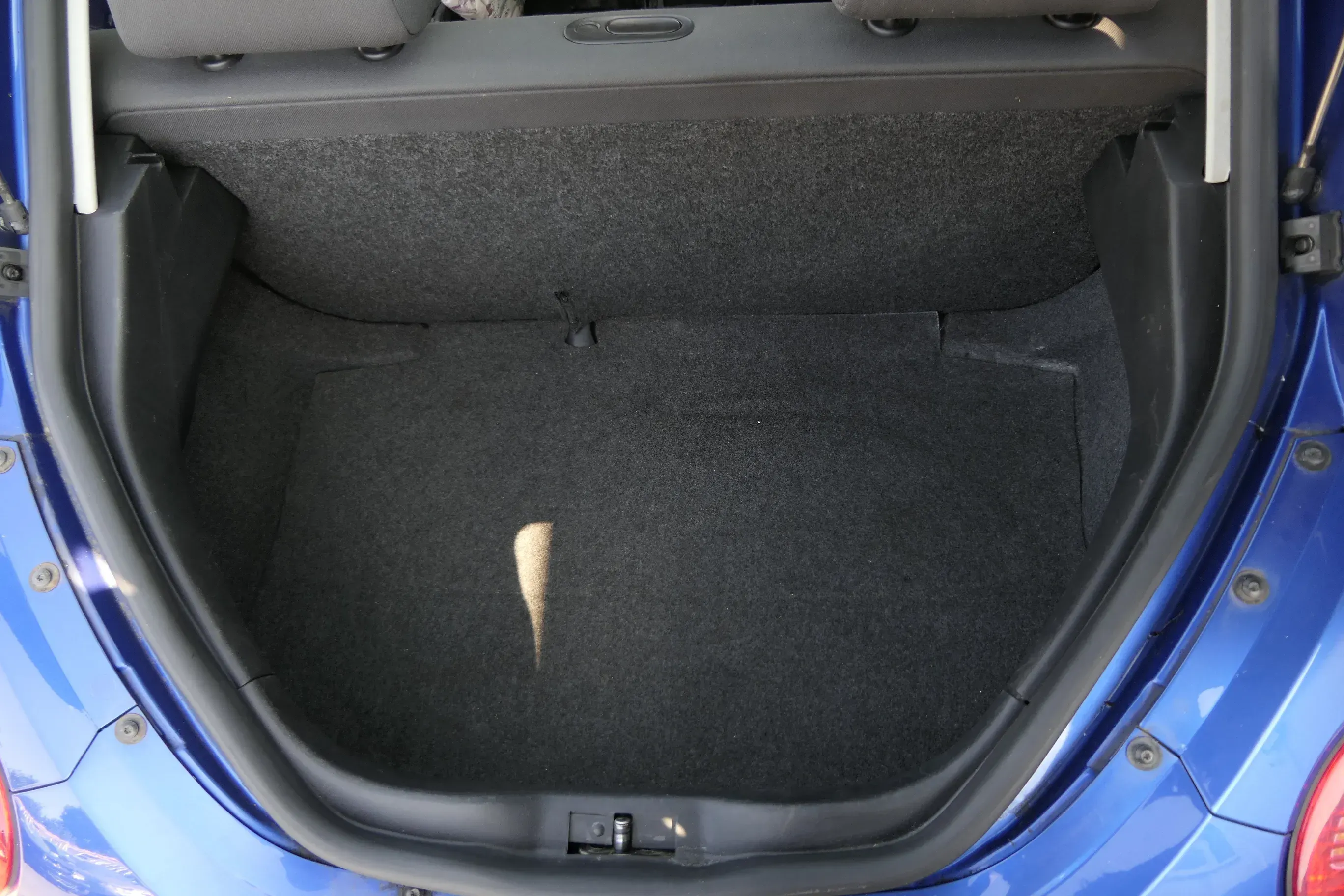 VW New Beetle 9C Teppich Kofferraumteppich Kofferraum hinten - Bild 1