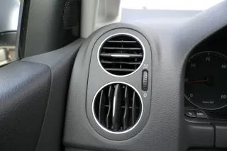 VW Golf Plus 5M Lüftungsdüse Düse Lüftung vorne links schwarz 5M0819703L - Bild 1