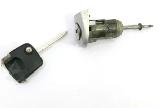 VW Passat 3B Lupo Türschloß Schloß Tür mit 1x Schlüssel vorne links - Bild 1