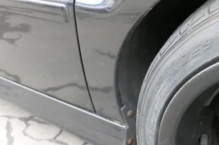 VW Polo 6N2 Kotflügel vorne rechts schwarz LC9Z (bis auf den Schweller) - Bild 2