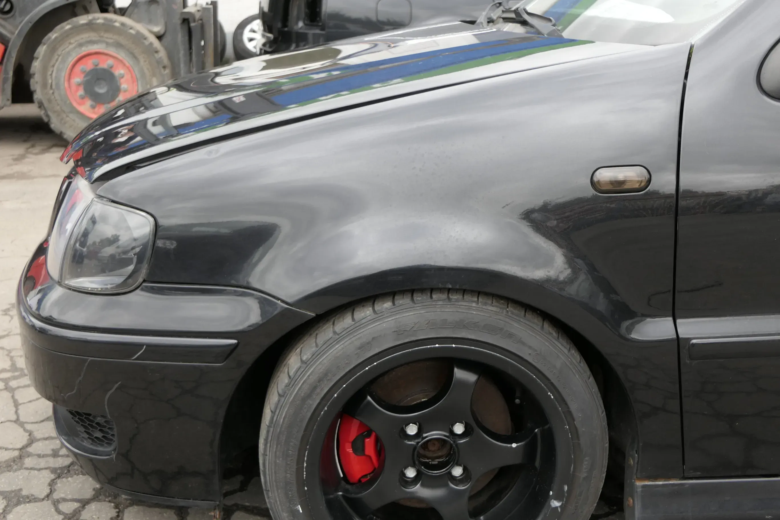 VW Polo 6N2 Kotflügel vorne links schwarz LC9Z (bis auf den Schweller 6N0821021H - Bild 1