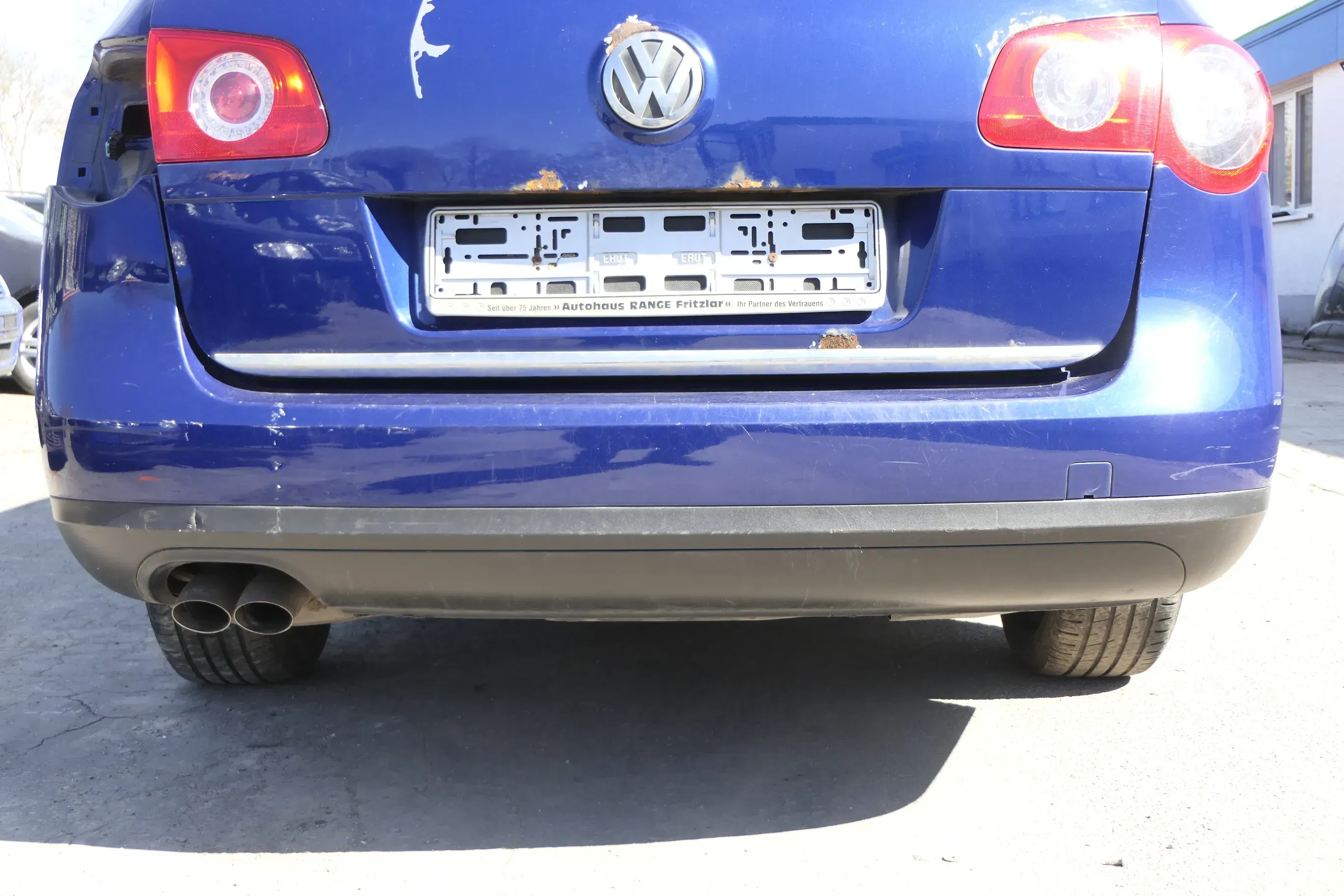 VW Passat 3C Kombi Stoßstange hinten Heckstoßstange Stoßfänger blau LC5E - Bild 1