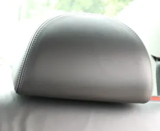 Skoda Superb 3U Kopfstütze Sitz Sitze hinten rechts oder links onyx Leder - Bild 1