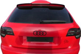 Audi A3 8P 4/5-Türer Heckklappe Klappe hinten rot LY3J Spoiler Scheibe - Bild 3