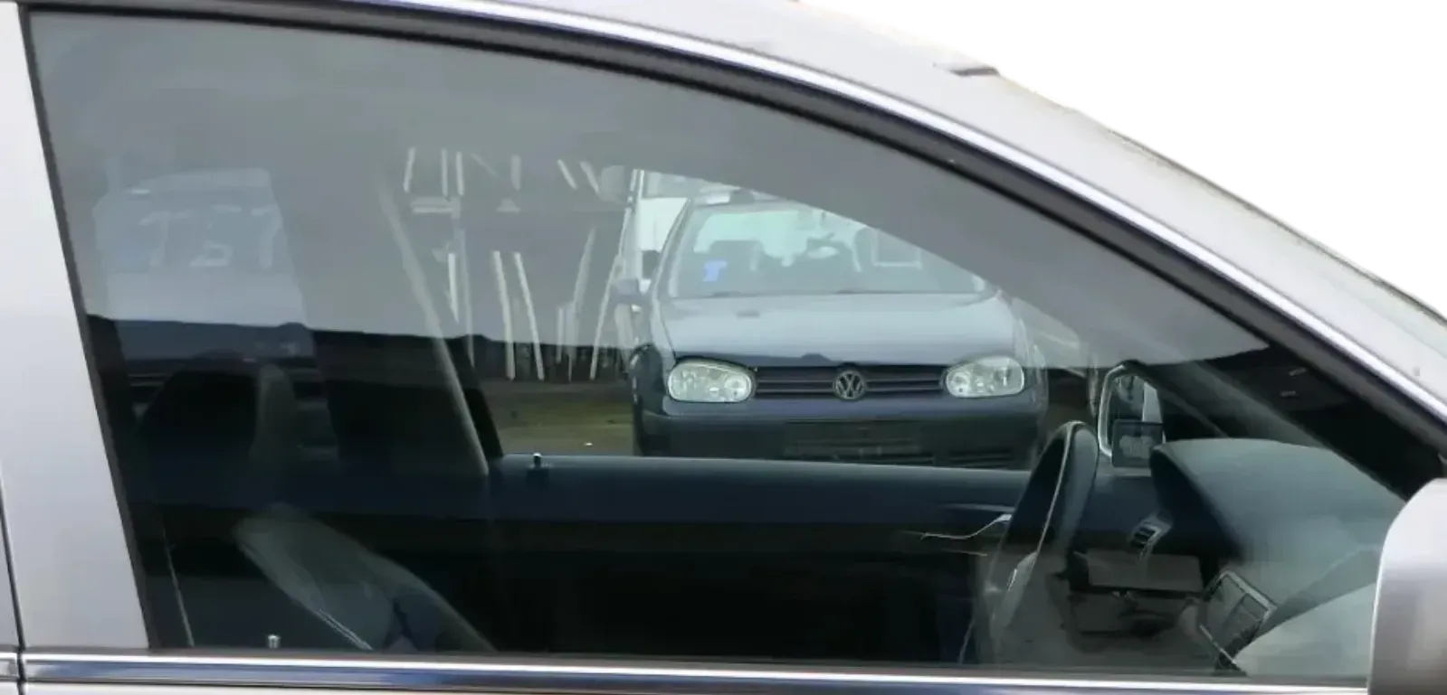 Skoda Superb 3U vorne rechts Fenster Scheibe in Tür Fensterscheibe - Bild 1