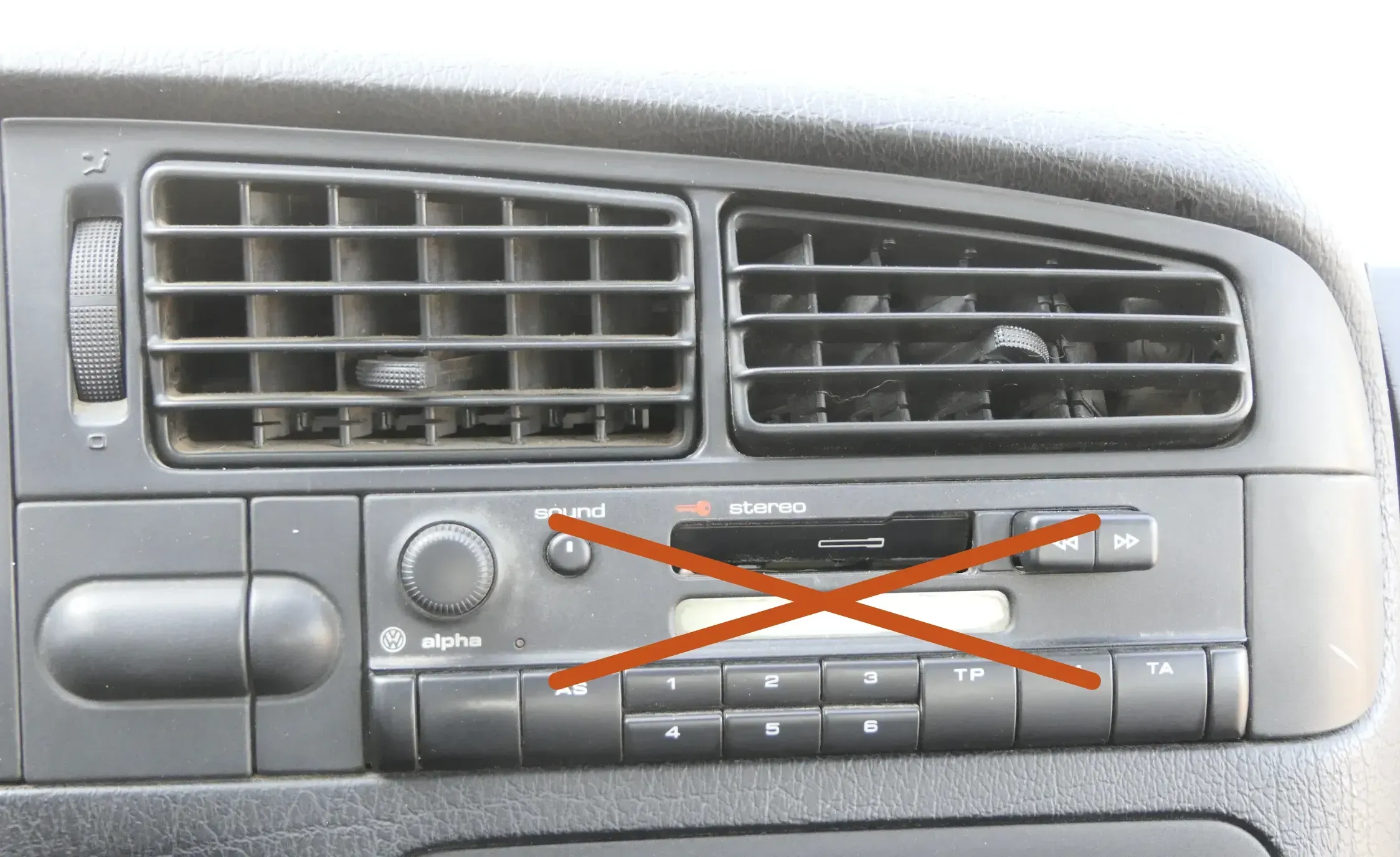 VW Golf 3 Cabrio 1E 1H Lüftungsdüse Düse Lüftung vorne in der Mitte 1E1819728 - Bild 1