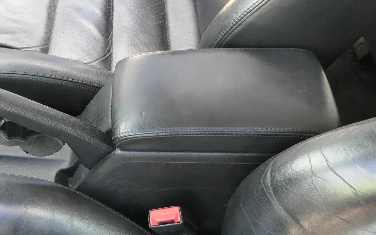 VW Passat 3BG Mittelarmlehne Armlehne Fach Lehne Mittelkonsole schwarz Leder - Bild 1