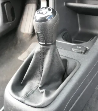 VW Up Schaltknauf Schaltsack Schaltung Schaltknüppel Leder 5-Gang schwarz - Bild 4