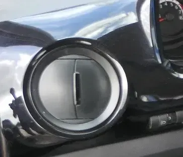 Up Seat Mii Lüftungsdüse Düse Lüftung vorne links / rechts 1S0819703B /C schwarz