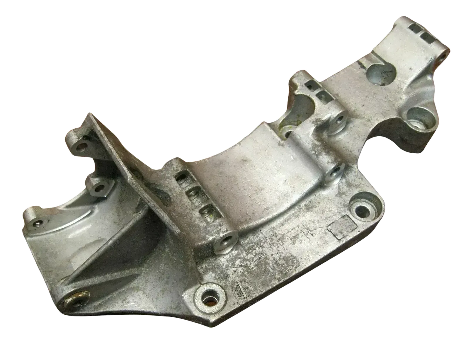 VW Golf 4 Bora Konsole Aggregateträger Halter Lichtmaschine 06A903141P 2,0 - Bild 1