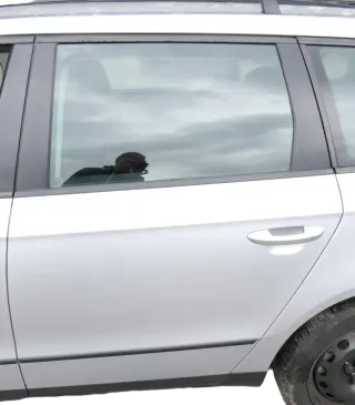 VW Passat 3C Kombi Variant Tür hinten links silber LA7W - OHNE Anbauteile - Bild 1
