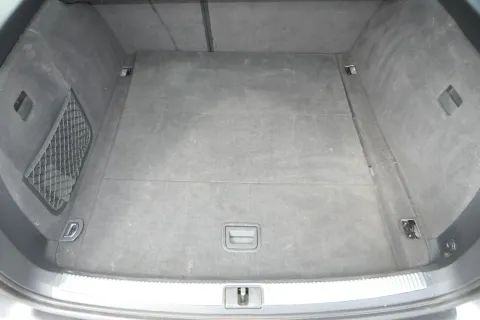 Audi A4 B7 8E Variant Kombi Verkleidung Teppich Kofferraum schwarz Boden