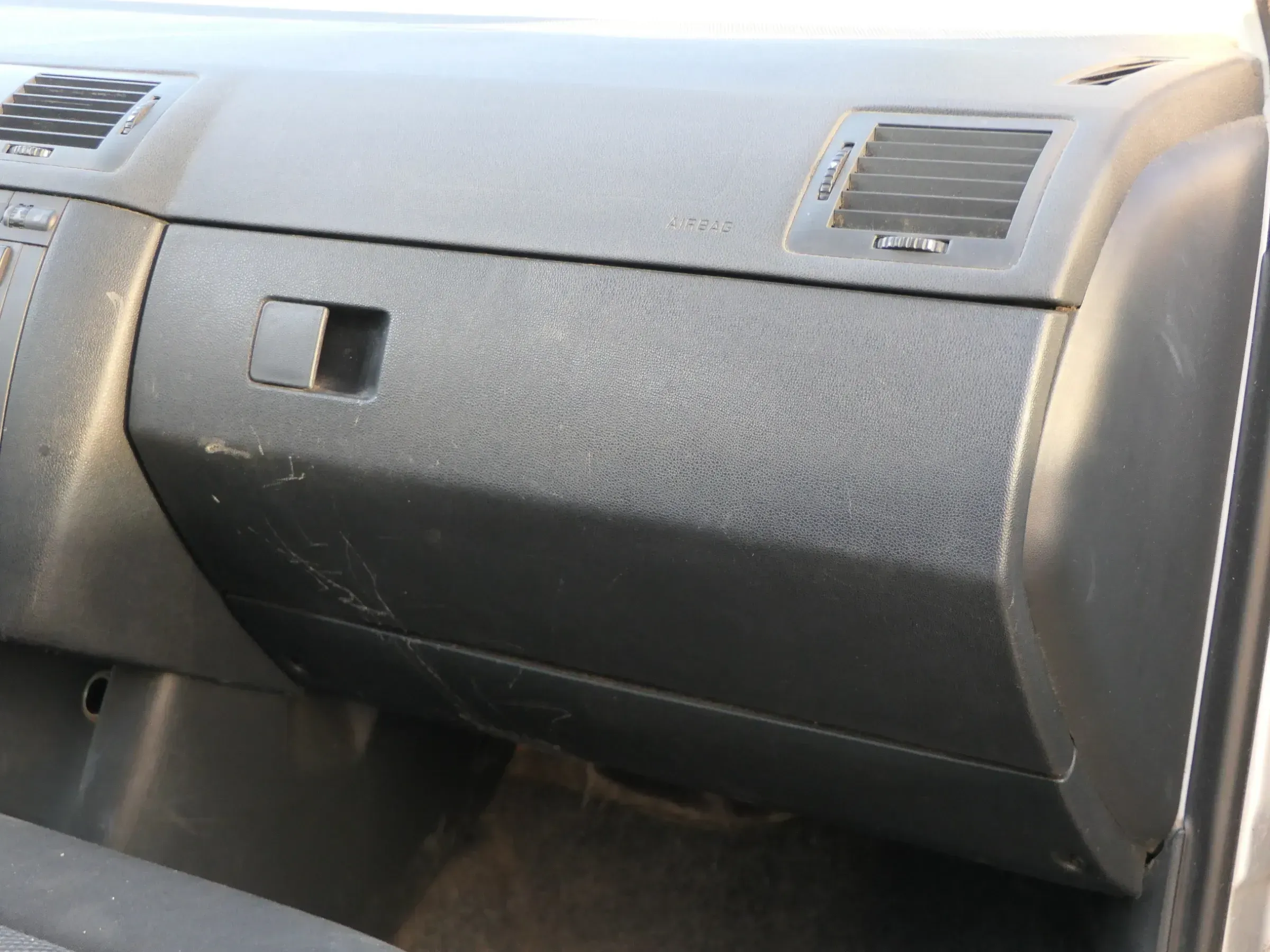 Skoda Fabia 6Y Deckel Klappe für Handschuhfach Handschuhfachdeckel -Kratzer - Bild 1