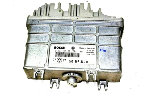 VW Golf 3 Motorsteuergerät Steuergerät 3A0907311A 1,8 AAM Motor ANN