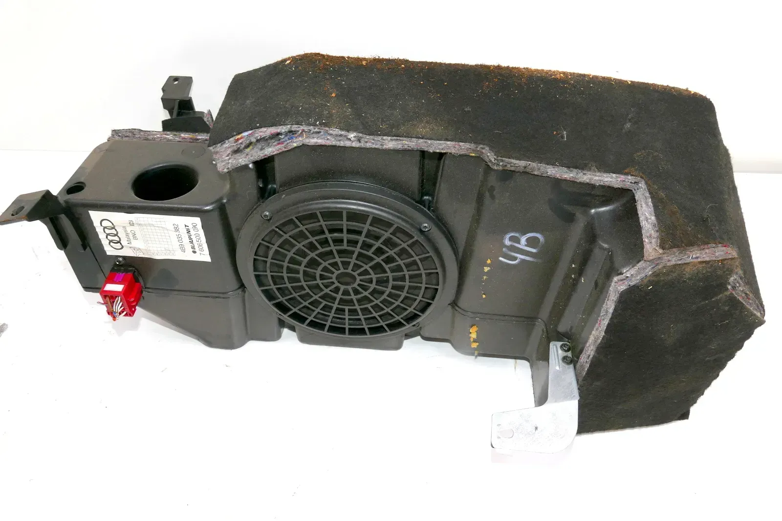 Audi A6 4B Avant Kombi Subwoofer 4B9035382 Lautsprecher Bassbox Blaupunkt - Bild 1