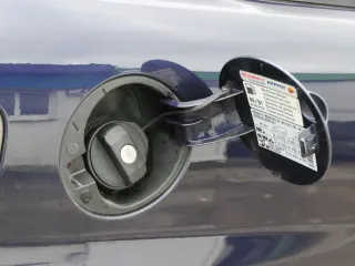 Seat Ibiza 6L Tankdeckel Deckel Tank Tankverschluß blau LW5U - Bild 2