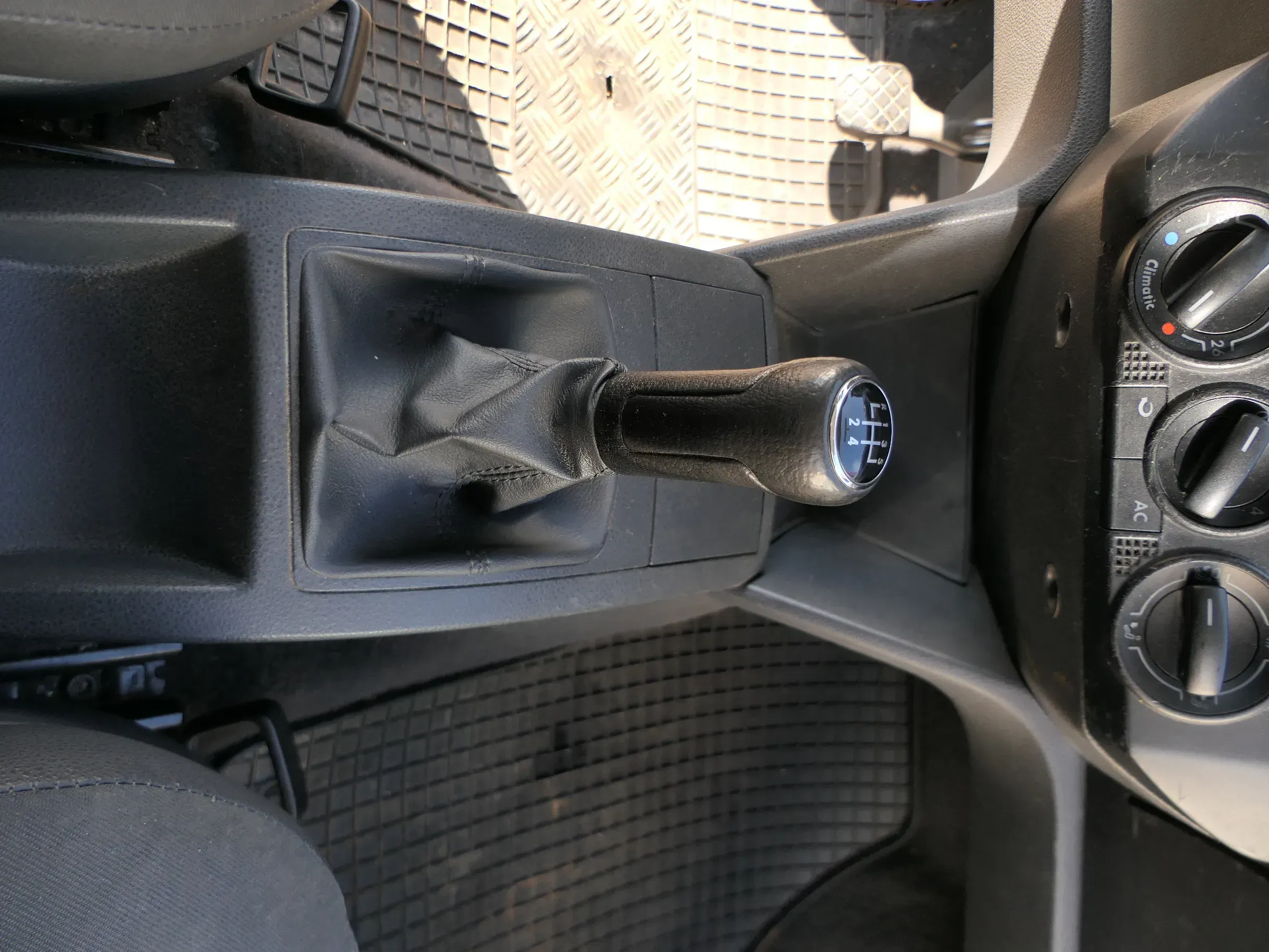 VW Polo 9N 9N3 Schaltknauf Schaltsack Schaltung 6Q1711113F schwarz - Bild 1