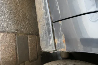 VW Polo 9N3 Kotflügel vorne rechts grau LC7V - Bild 4
