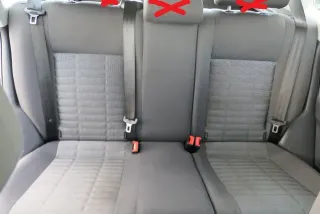VW Polo 9N 9N3 Sitz Rückbank Sitzfläche Sitze 3 Punkt Gurt hinten blau OHNEKopfs - Bild 1