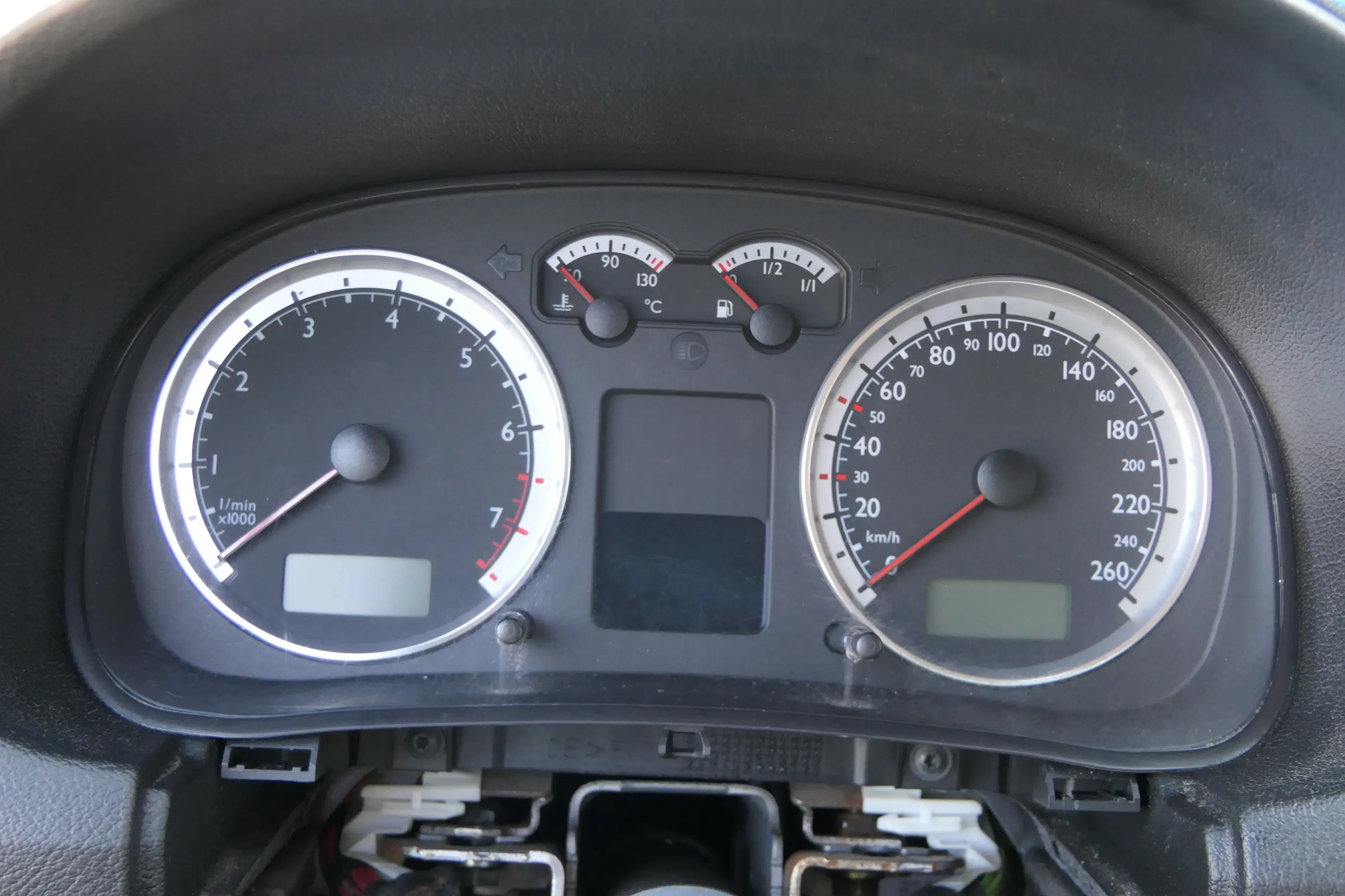 VW Bora Tacho Tachometer Kombiinstrument 211.000km 1J5920825A 1,6-2,8 - Bild 1
