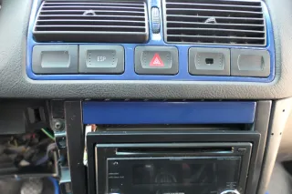 Golf 4 Bora Mitteltunnel Becherhalter Lüftungsdüse Dekor blau ++ selbst lackiert - Bild 2