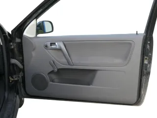 1x VW Polo 6N2 Türverkleidung Verkleidung Tür vorne rechts 2/3-Türer off-black - Bild 1