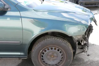 Skoda Octavia 1Z Kotflügel vorne rechts grün LF6K auch Kombi - Delle - Bild 1