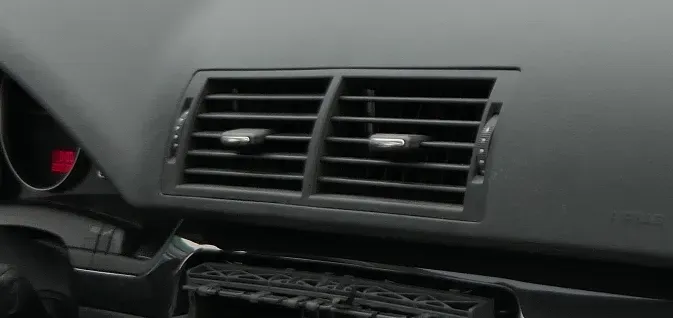 Audi A4 8E B6 B7 Lüftungsdüse Düse Lüftung Mitte 8E0820951H Lüftungsgitter - Bild 1