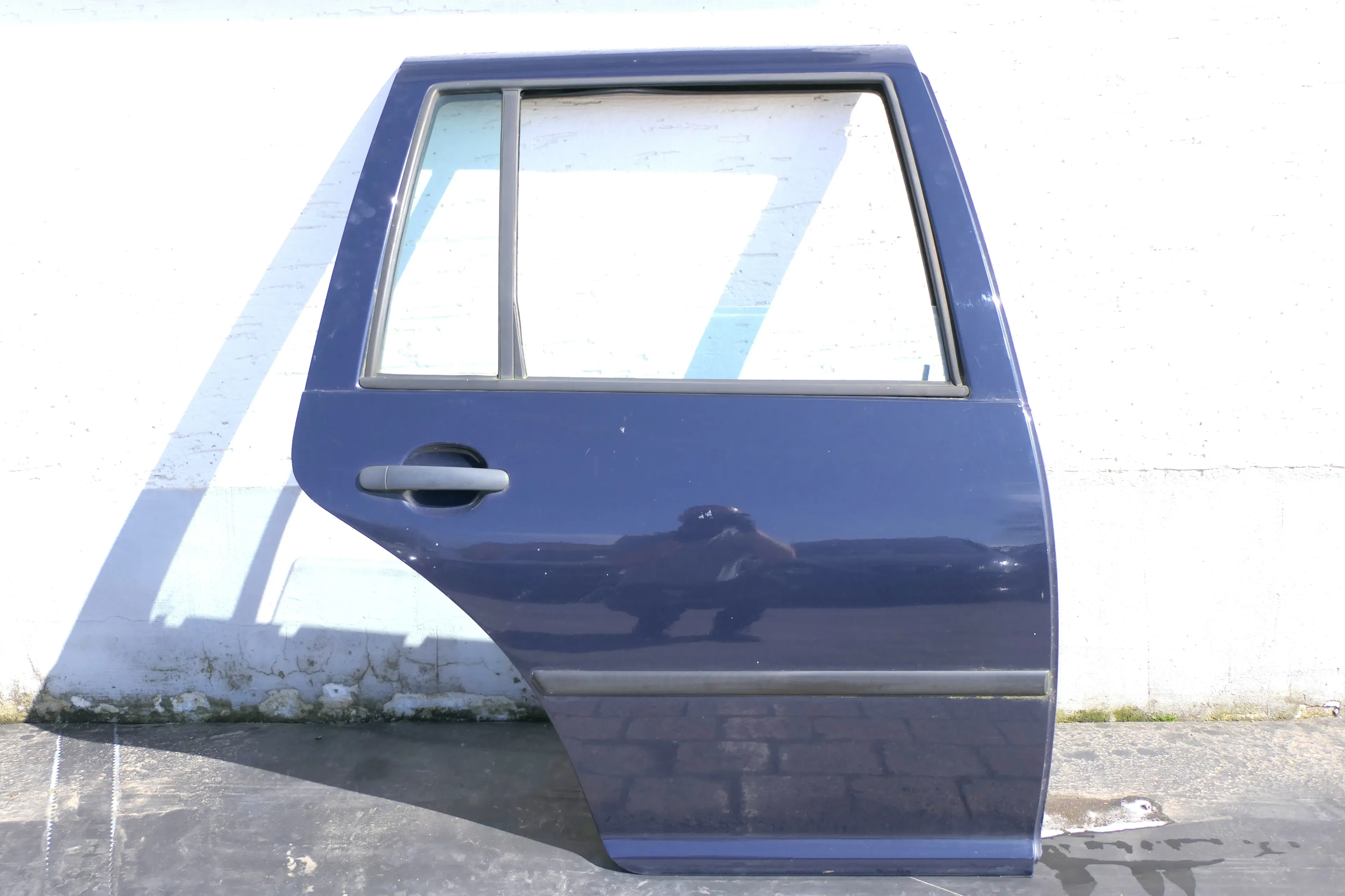 VW Golf 4 Bora Tür hinten rechts nur Kombi / Variant blau LA5G perlblau - Bild 1