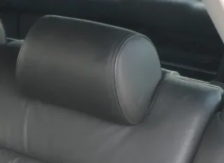 Audi A4 B5 A6 4B Kopfstütze hinten rechts oder links Leder schwarz Buffalino - Bild 1
