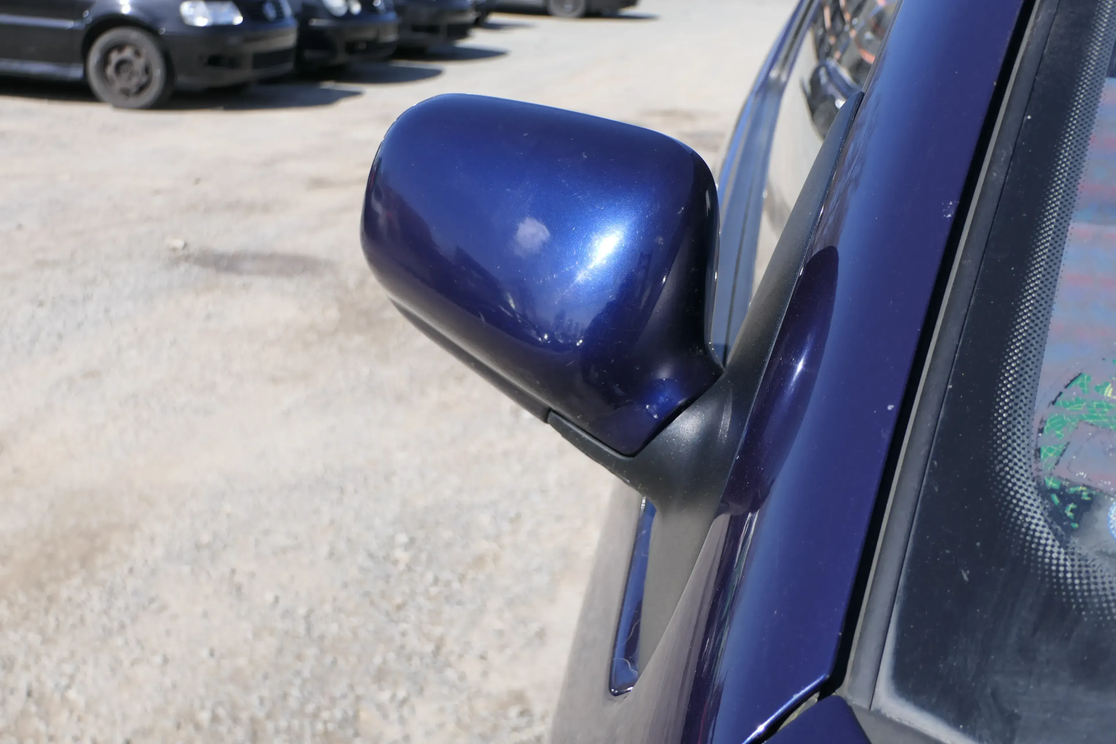 VW Polo 6N manueller manuell Spiegel Außenspiegel rechts mit Glas blau LB5N - Bild 1