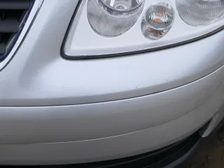 VW Touran 1T Stoßstange vorne Frontstoßstange Stoßfänger silber LA7W - Bild 3