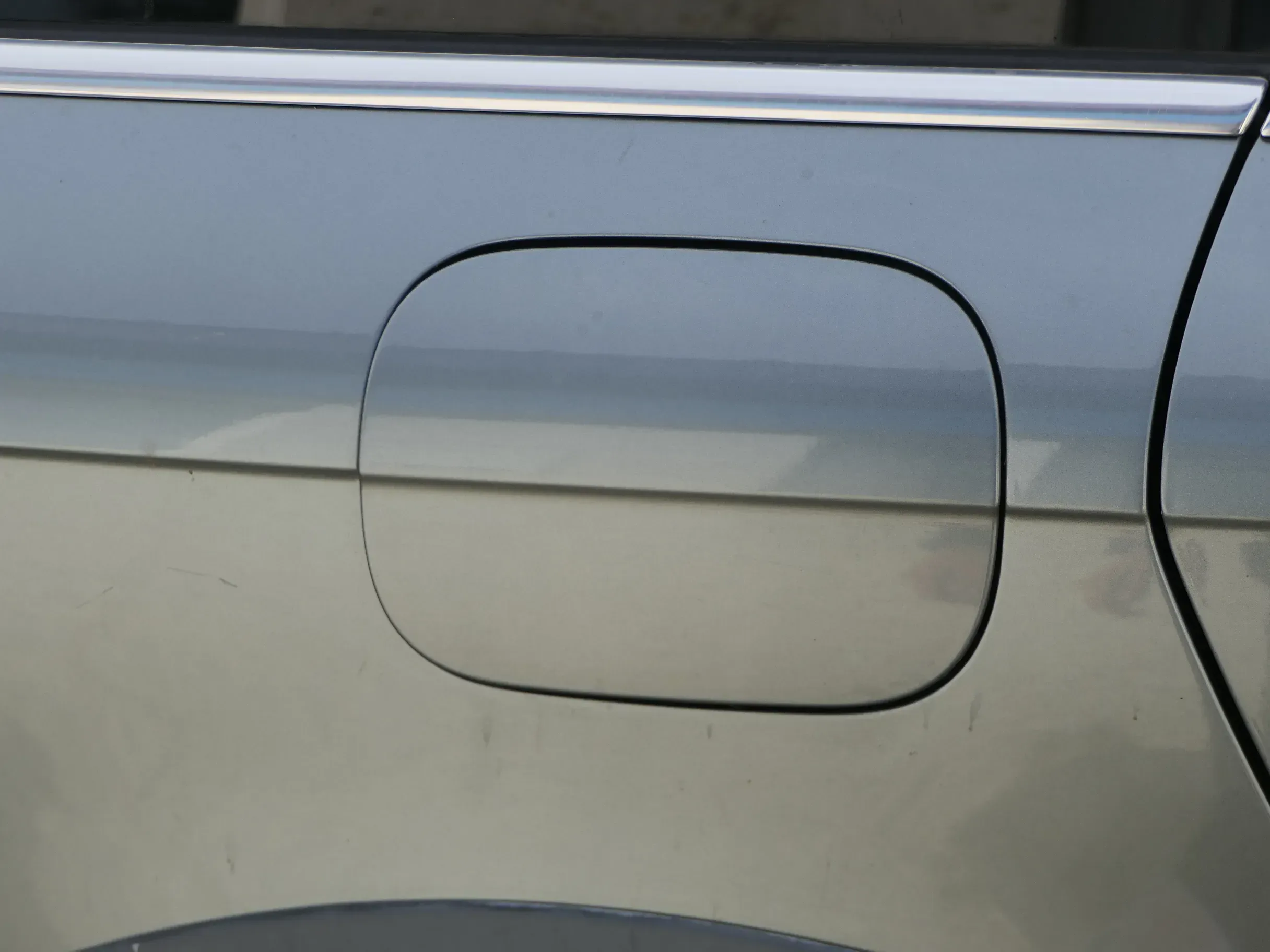 Audi A6 4F C6 Tankdeckel Tankklappe Tank Deckel Klappe grau LY7E - Bild 1