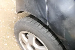 Audi A3 8L Kotflügel vorne rechts schwarz (blau) nachlackiert - Bild 2