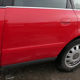 Audi A4 B5 Tür nur Türblatt hinten links rot LY3H - Facelift - Bild 2
