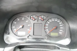VW Golf 4 Tacho Tachometer Kombiinstrument 202.000km 1J0920801B 1,6 - Bild 1