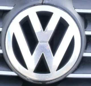 VW Caddy 2K Passat 3BG original Emblem Logo VW Zeichen 3B0853601C - Bild 1