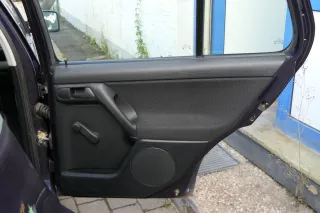VW Golf 3 1H 4/5-Türer Türverkleidung Verkleidung Tür hinten rechts schwarz - Bild 1