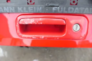 VW Polo 6N Heckklappe Klappe hinten Kofferraumklappe mit Scheibe rot LP3G - Bild 3