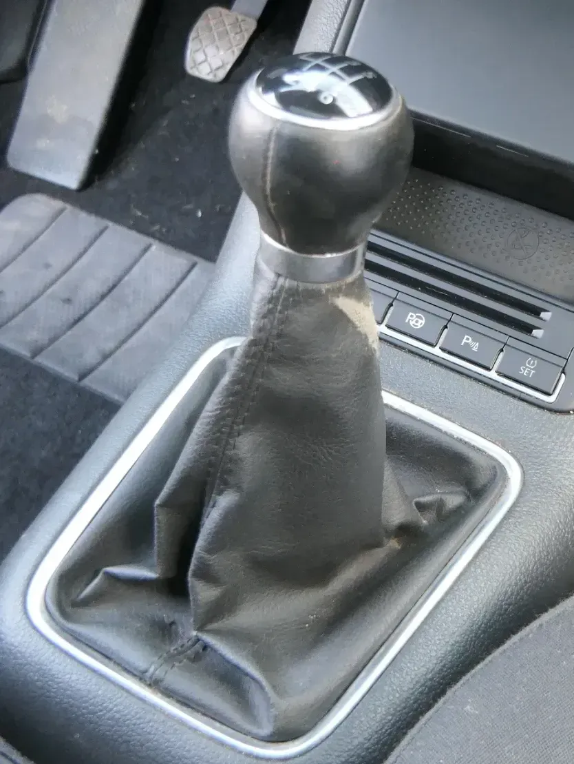 VW Tiguan 5N Schaltknauf Schaltsack Schaltung Schaltknüppel 6-Gang Leder - Bild 1