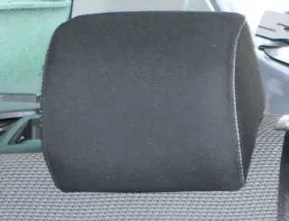 1x VW Passat 3C B7 Kopfstütze Sitz Sitze hinten rechts oder links schwarz - Bild 1