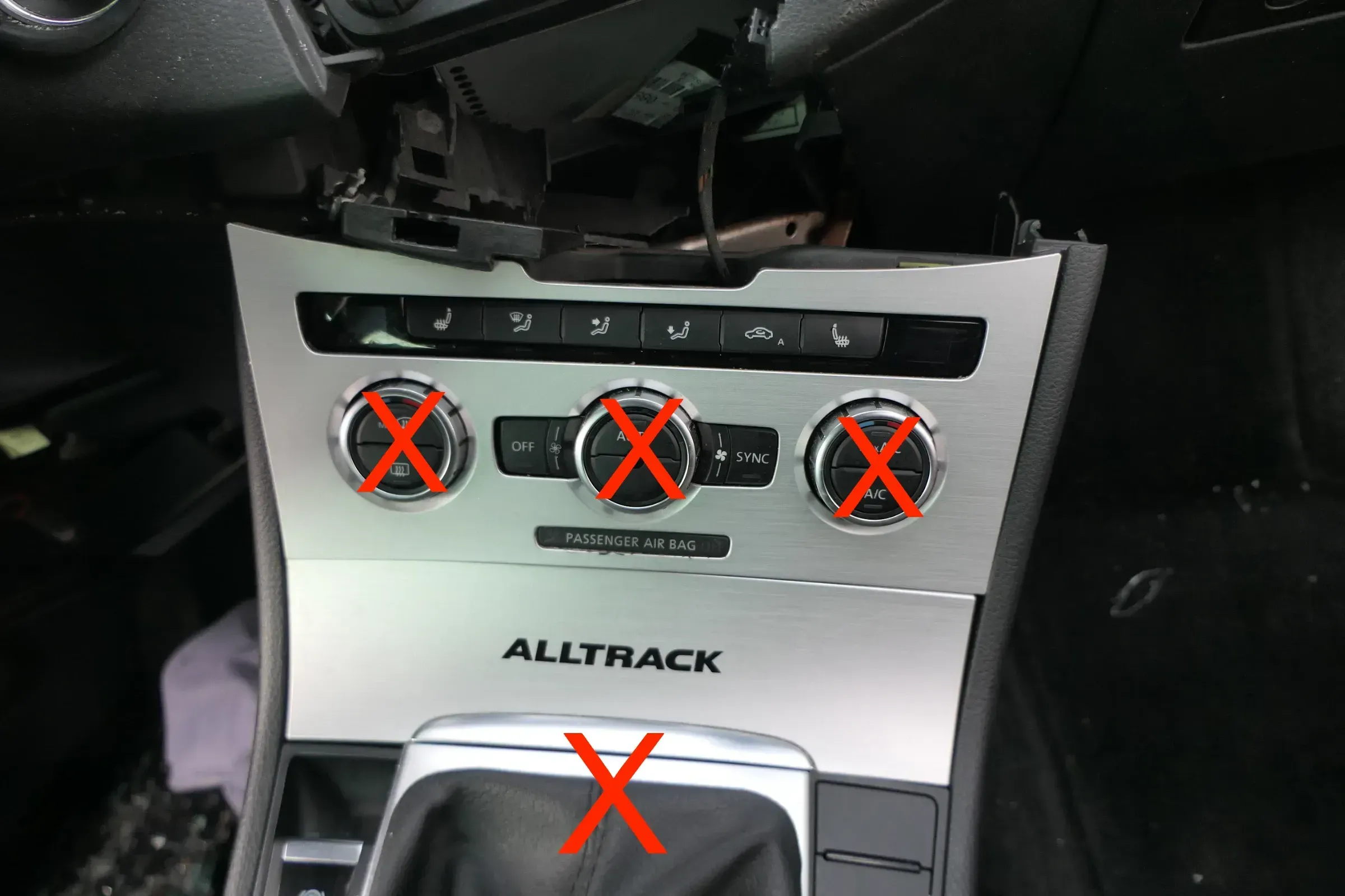Passat 3C B7 Mittelkonsole Verkleidung Radio Klappe Abdeckung Dekor titansilber - Bild 1