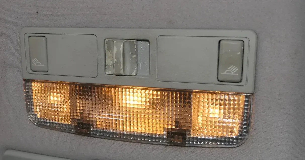 Audi A4 B5 A3 8L Innenraumleuchte Leuchte innen Leselampe Leseleuchte Lampe - Bild 1
