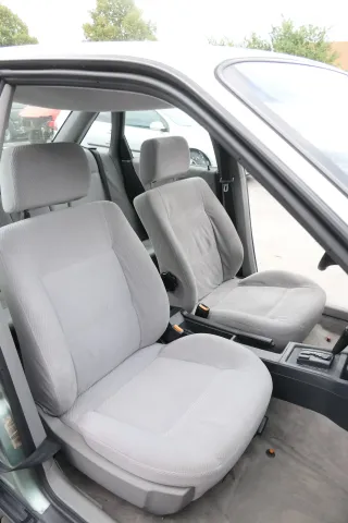 Audi 80 Sitz Fahrersitz vorne links +rechts Beifahrersitz - Bild 8