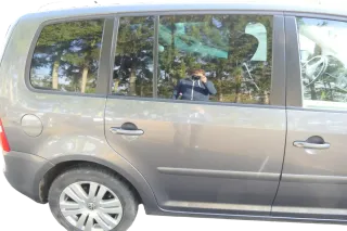 VW Touran 1T 1T3 Tür hinten rechts grau LD7X mit Scheibe - Bild 1