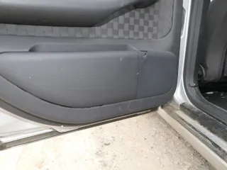 1x A6 4B Türverkleidung Verkleidung Tür hinten links schwarz soul Griff - Bild 6