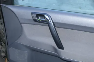 1x VW Polo 9N Türverkleidung Verkleidung Tür vorne rechts 2/3-Türer Griff Öffner - Bild 3