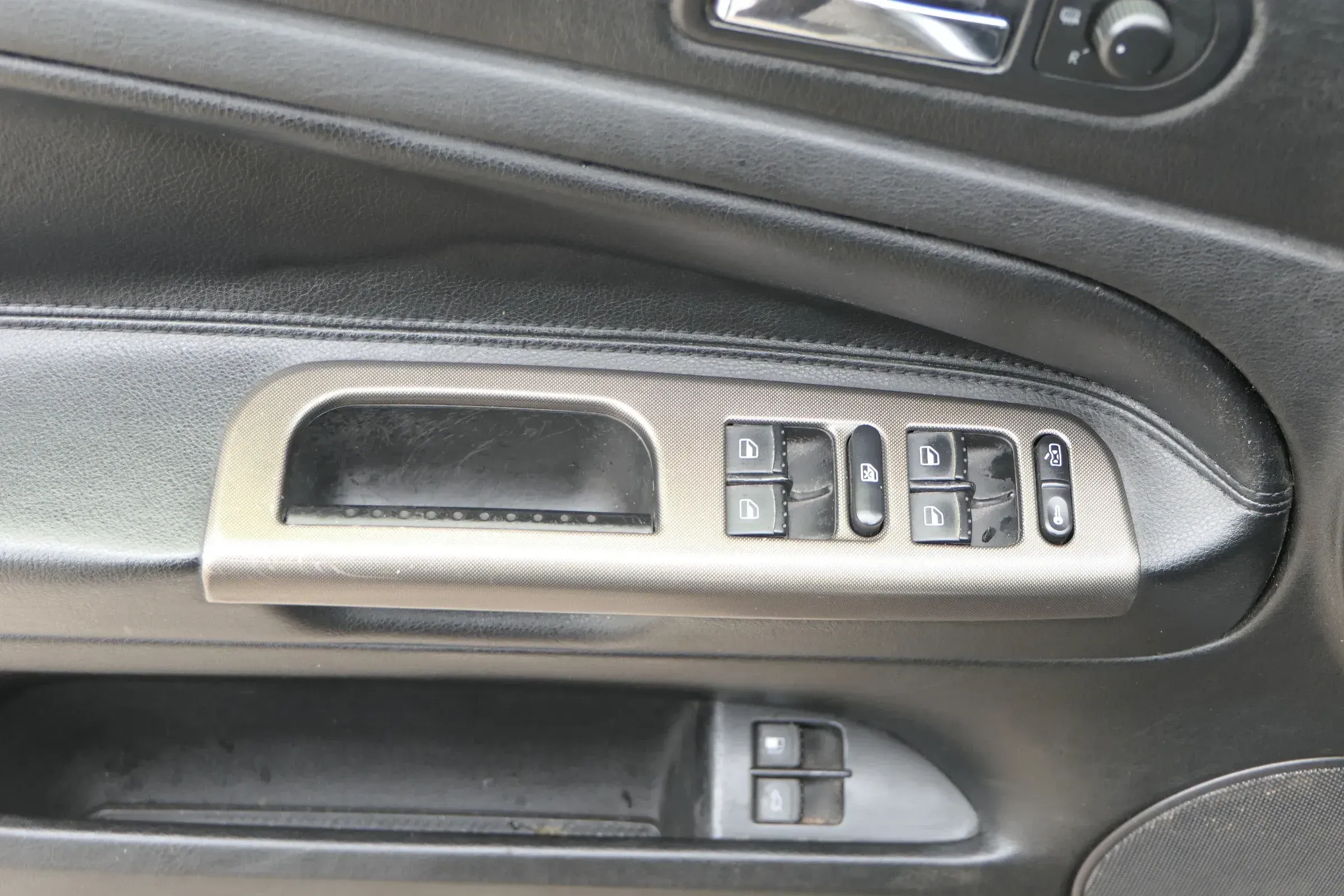 Passat 3BG Schalter elektrische Fensterheber links Griff Dekor Abdeckung netzopt - Bild 1